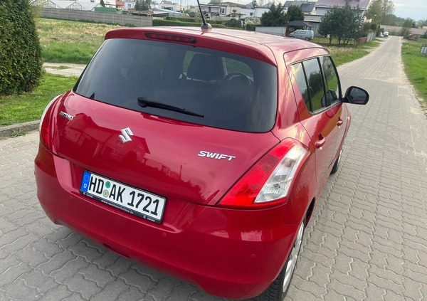 Suzuki Swift cena 23499 przebieg: 143979, rok produkcji 2012 z Czersk małe 631